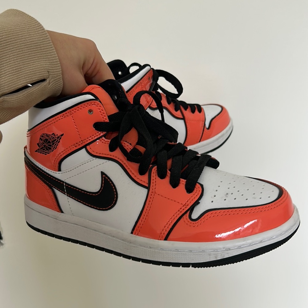 AIR JORDAN 1 TURF ORANGE